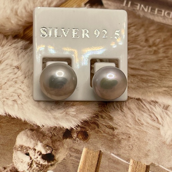 Grey Pearl Studs earrings in pure 925 Sterling silver!! Amazing Gift 🎁 - Picture 7 of 9